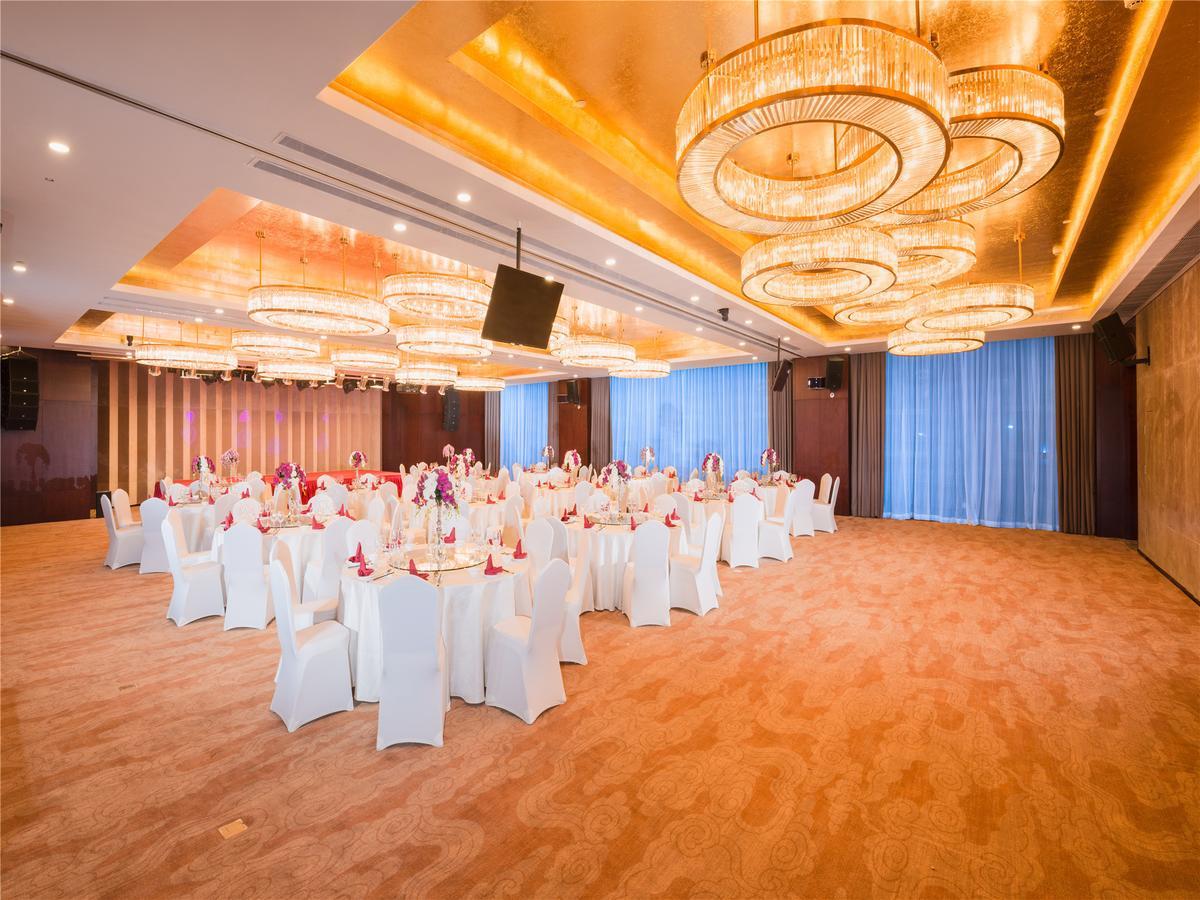 שיאן New Century Grand Hotel מראה חיצוני תמונה